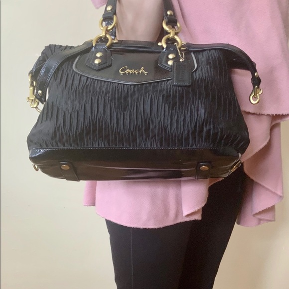 Coach pleated black purse - Picture 5 of 8